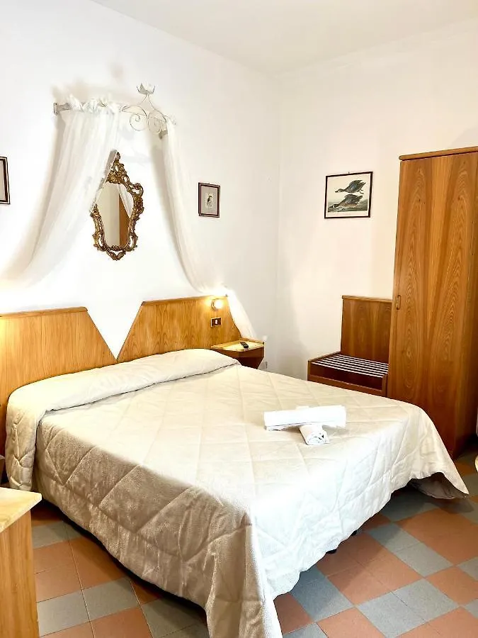 Piccolo Hotel Etruria Siena 2*,