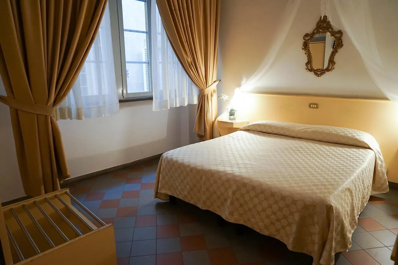 Piccolo Hotel Etruria Siena 2*,  Italy